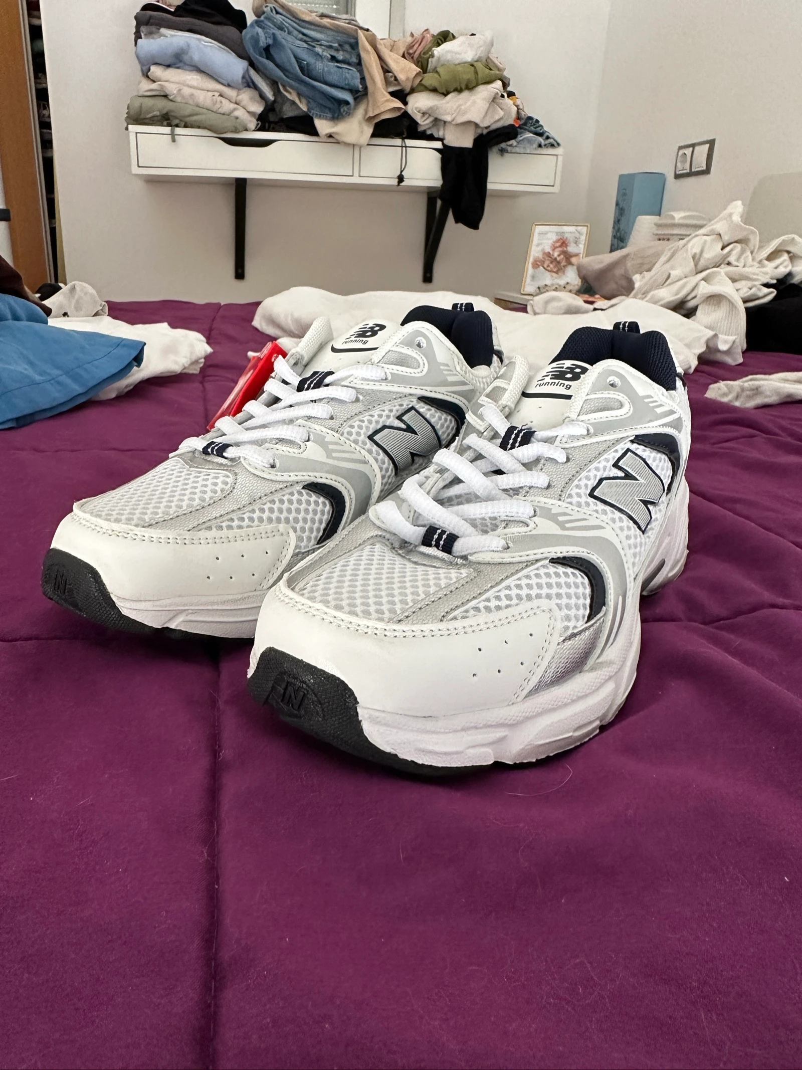 New Balance 530 azul marinho e branco – photo 4